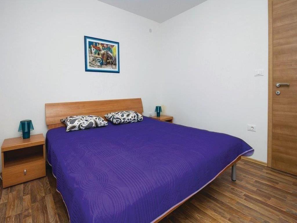 Apartments Grzic Porozina エクステリア 写真