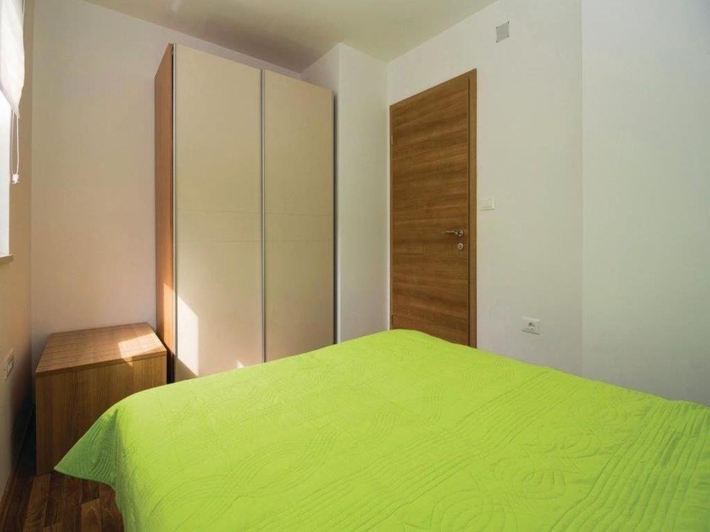 Apartments Grzic Porozina エクステリア 写真